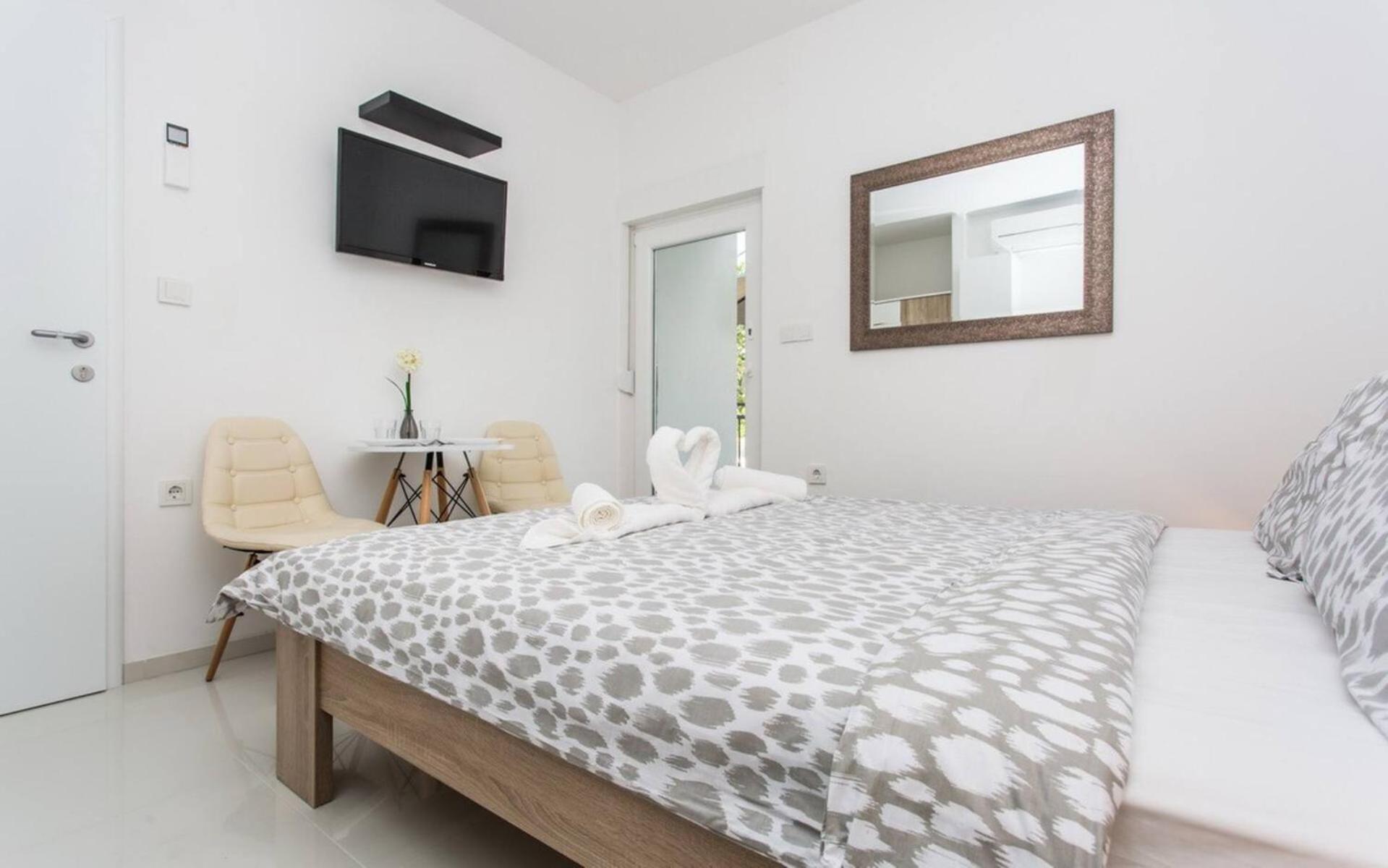 Apartments Bernardeta 1 Baška Exteriör bild