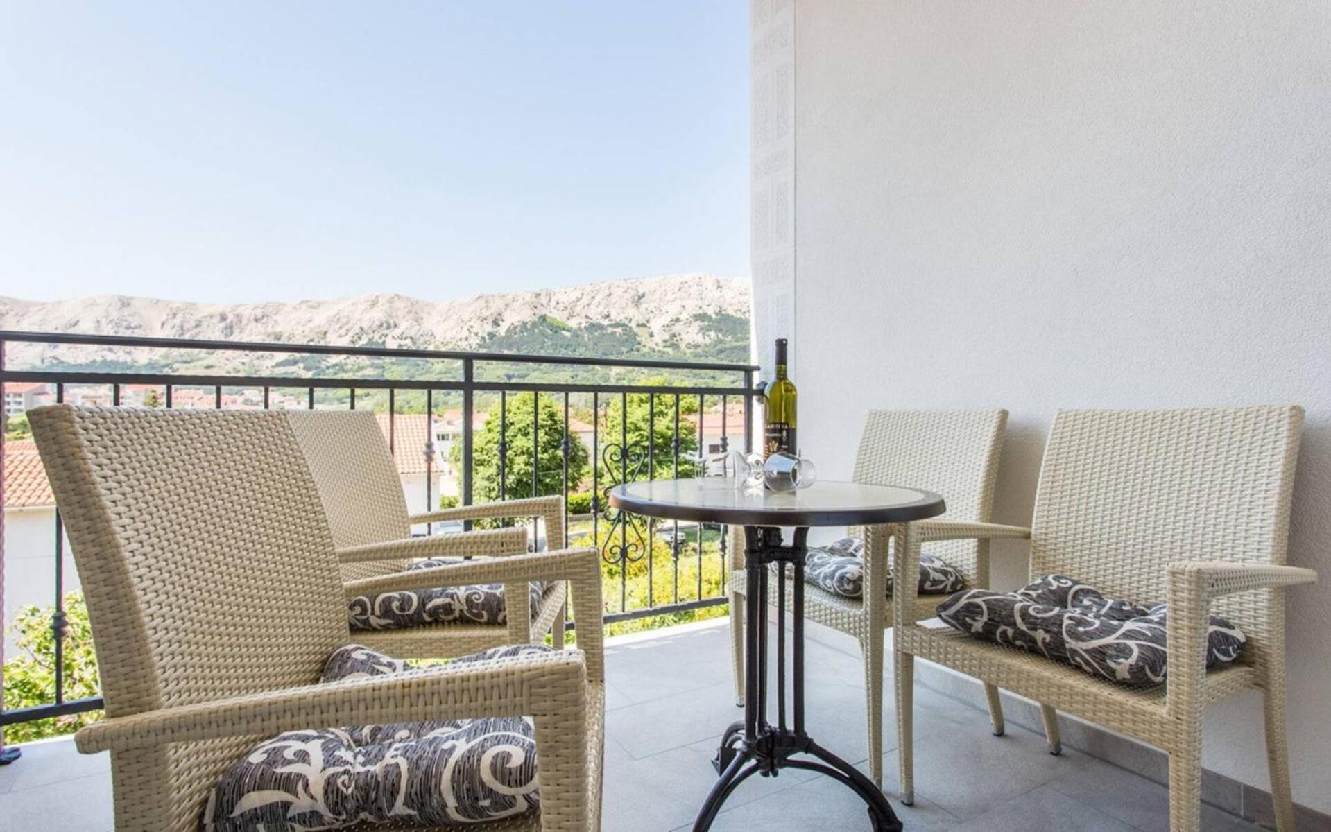 Apartments Bernardeta 1 Baška Exteriör bild